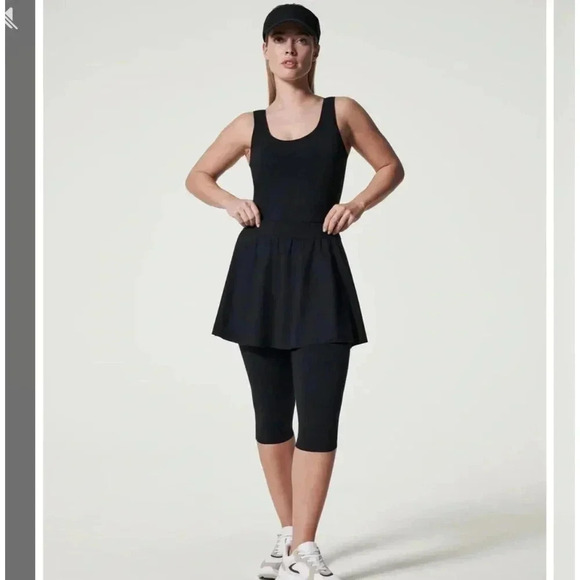 SPANX Booty Boost Active Skirt Over Leggings - Picture 1 of 7